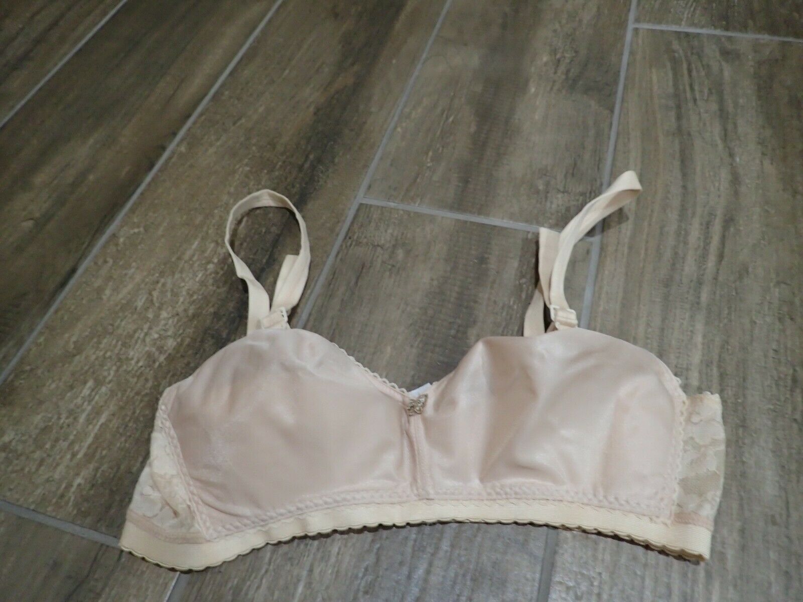 Lady Cameo Lingerie Vintage Nude Bra Size 34D